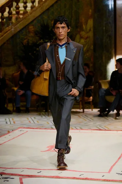 Look 23